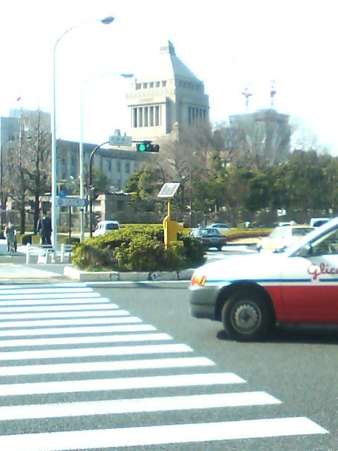 1105863571_205.jpg